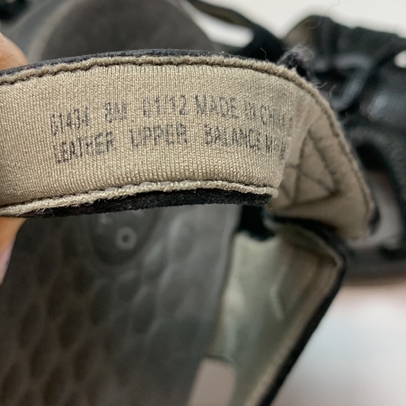 Clarks PR!VO black sandals 8 - Picture 3 of 6